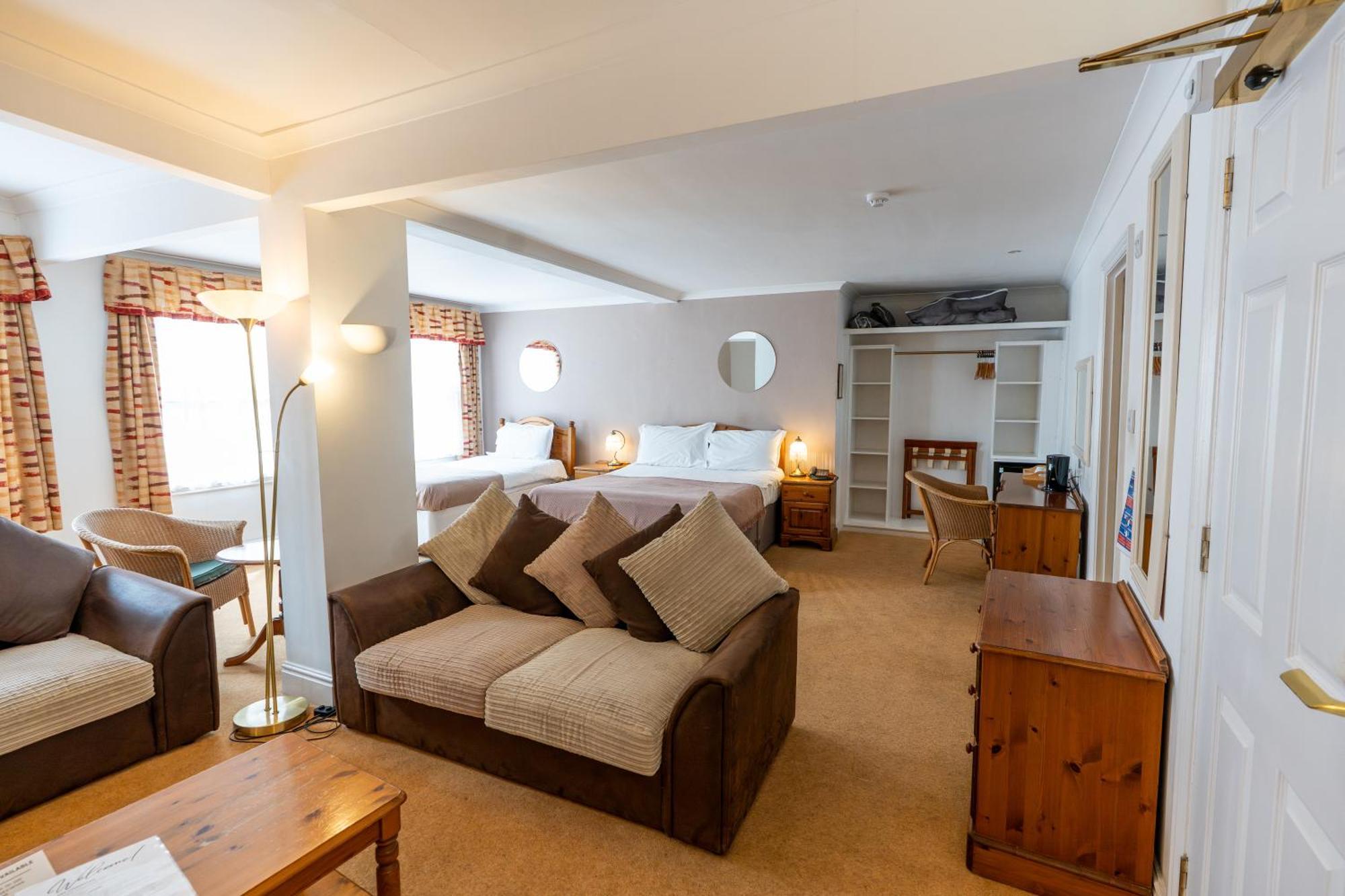 Tyacks 3* Camborne